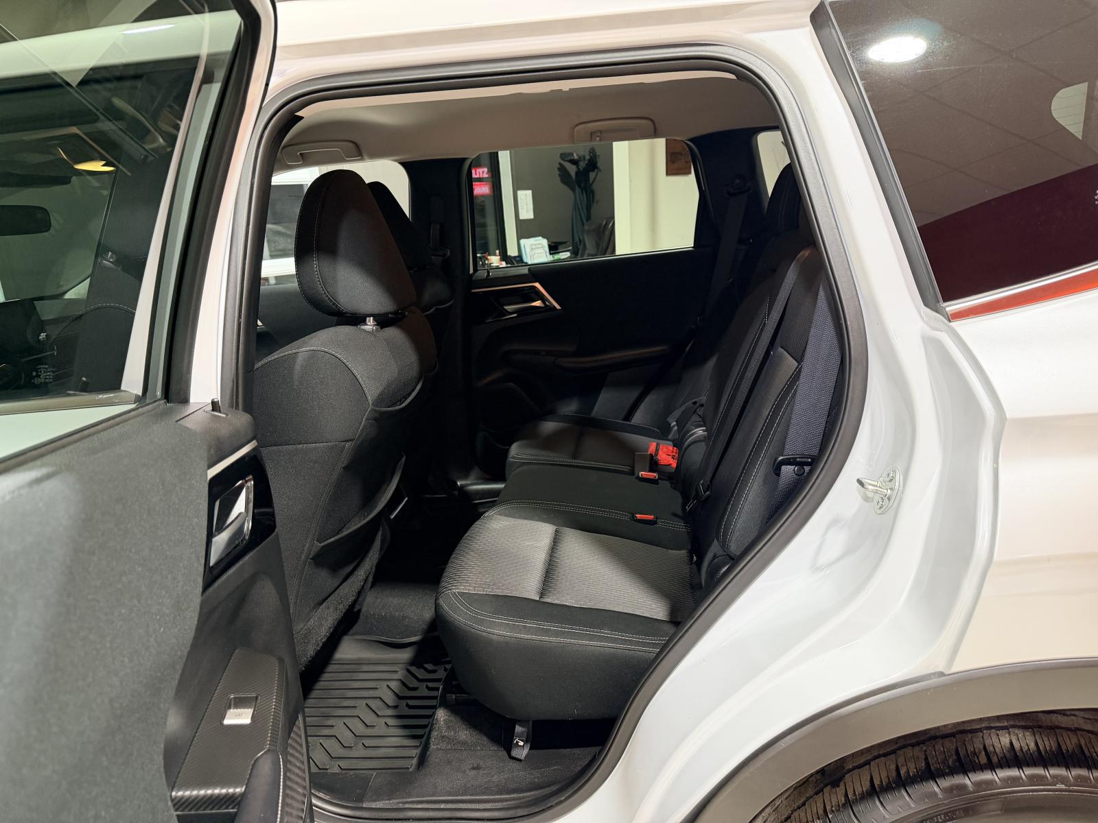 Image 13 Mitsubishi Outlander ES 2024