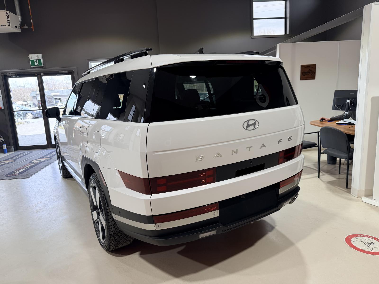 Hyundai Santa Fe Luxury 2024 — photo 4