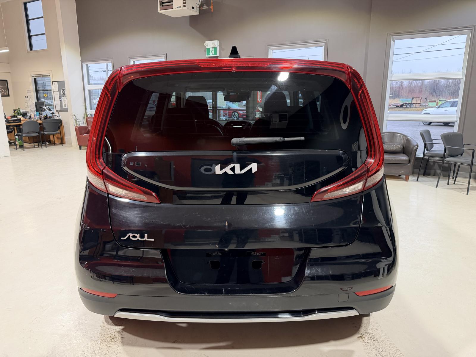 Kia Soul EV Limited 2022 — photo 5