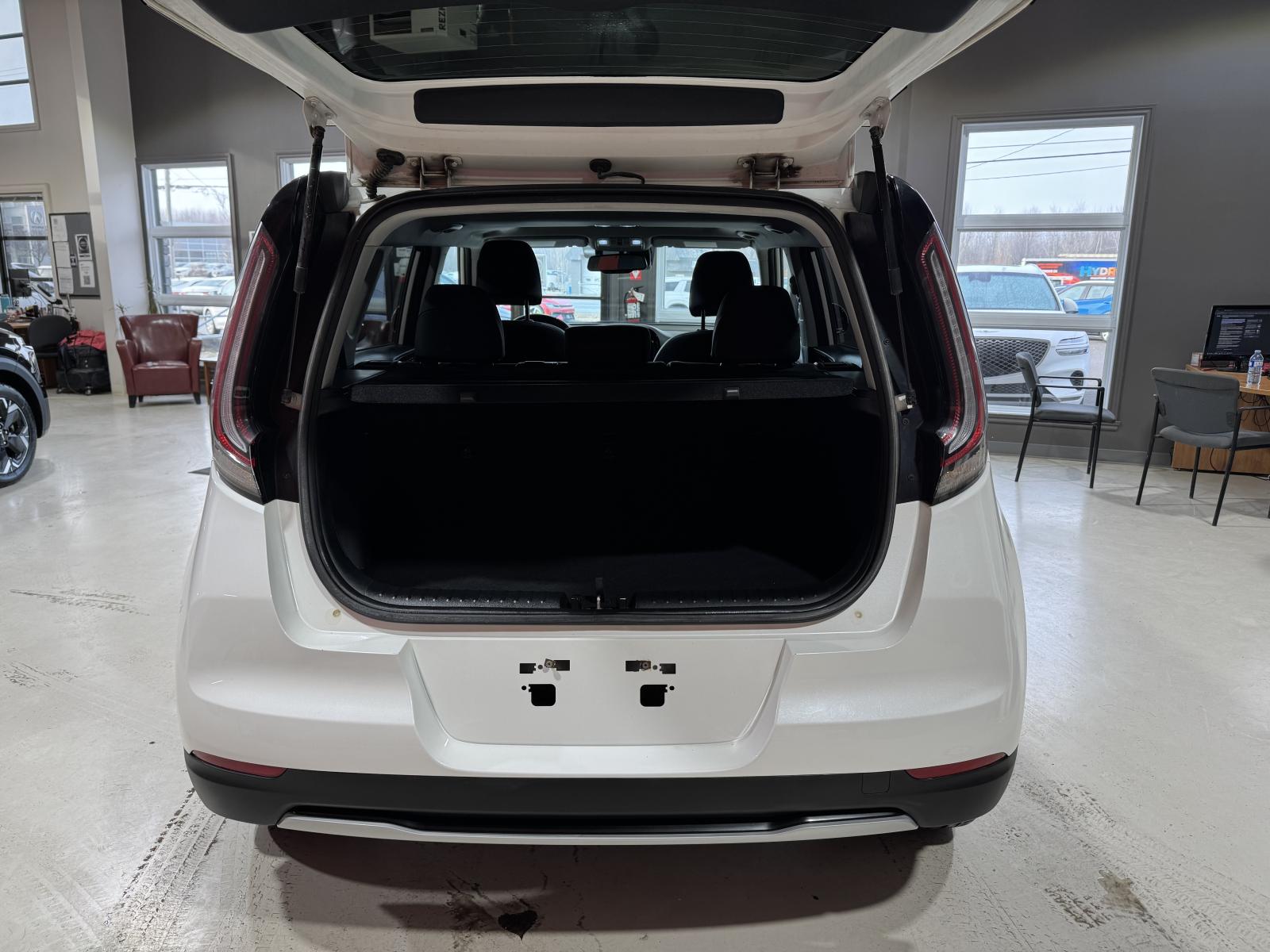 Image 7 Kia Soul EV Limited 2023