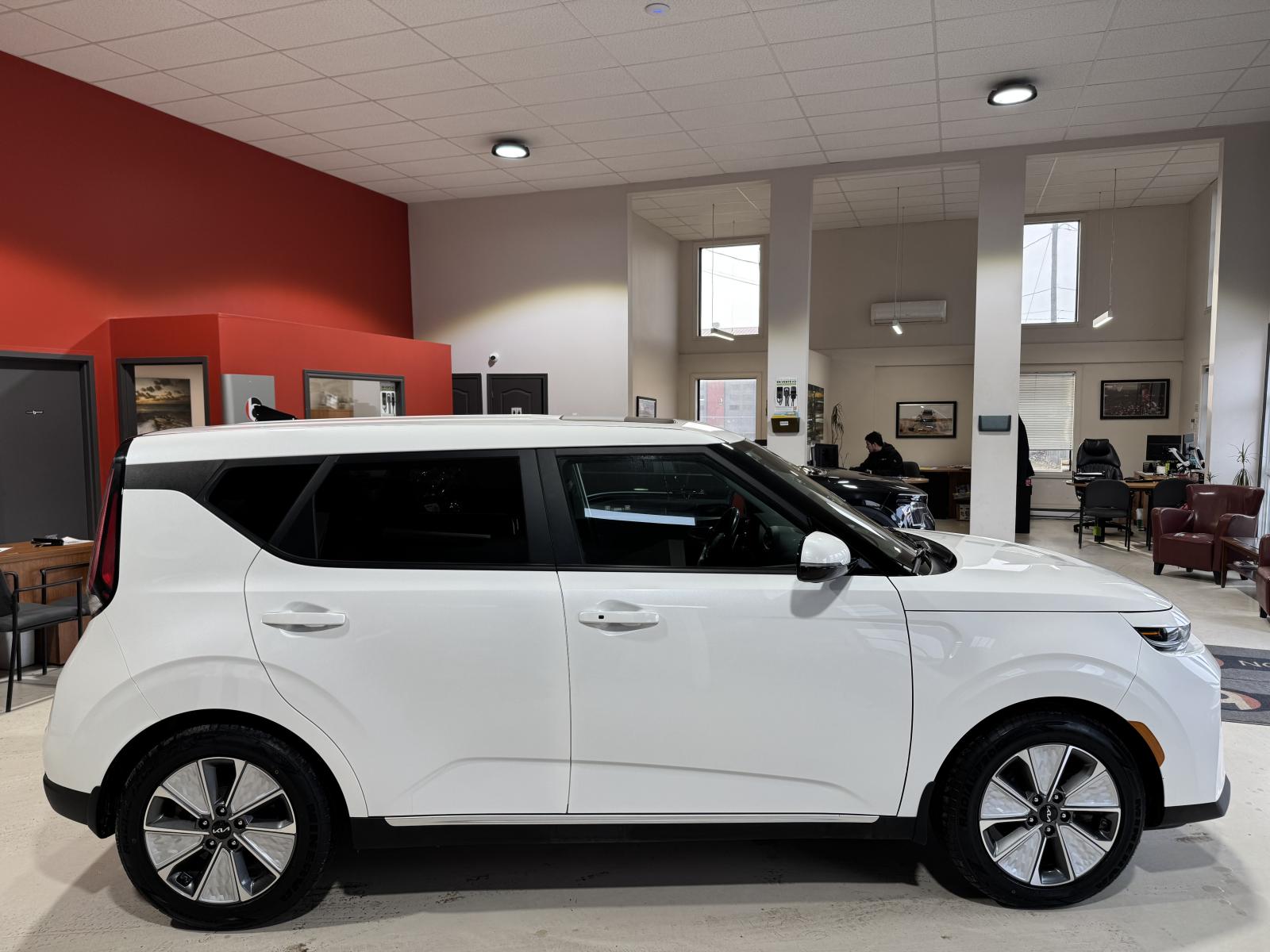 Image 9 Kia Soul EV Limited 2023