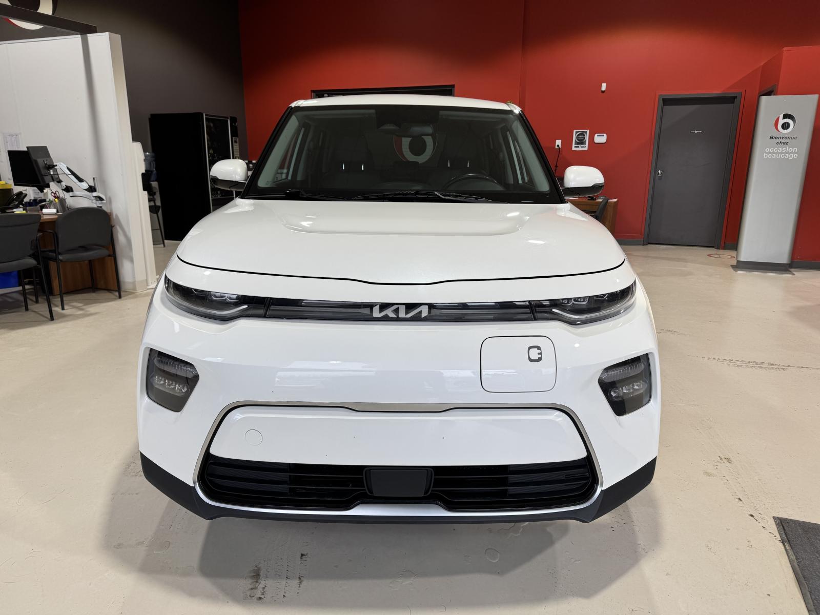 Image 12 Kia Soul EV Limited 2023