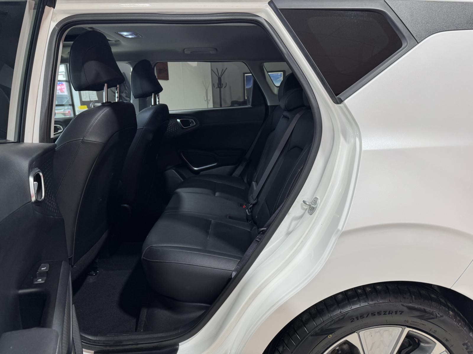 Image 13 Kia Soul EV Limited 2023