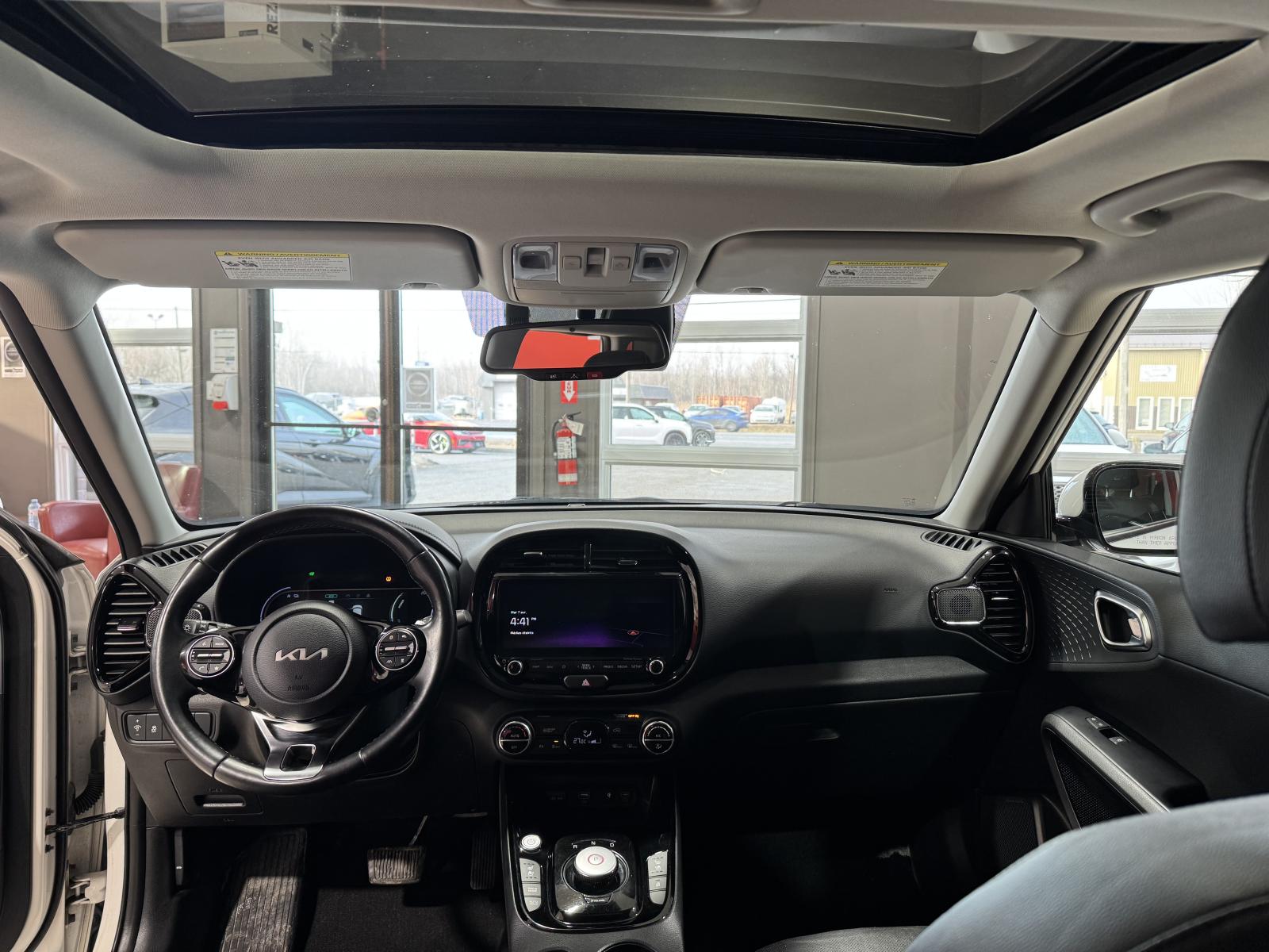 Image 29 Kia Soul EV Limited 2023