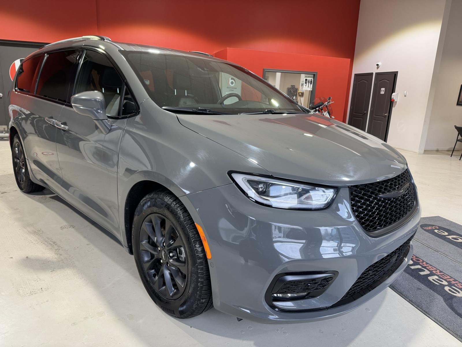 Image 11 Chrysler Pacifica Touring L 2022