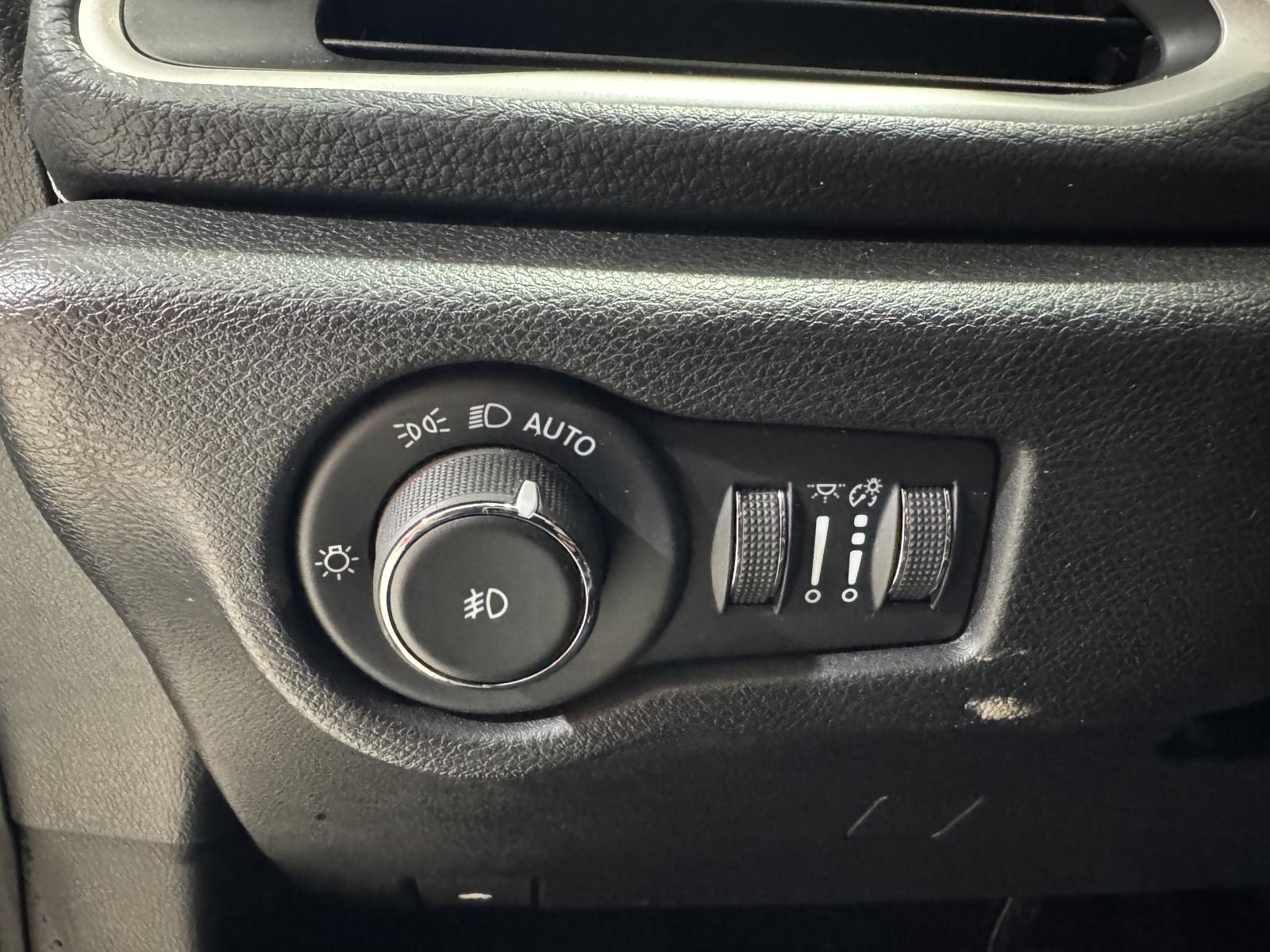 Image 22 Chrysler Pacifica Touring L 2022