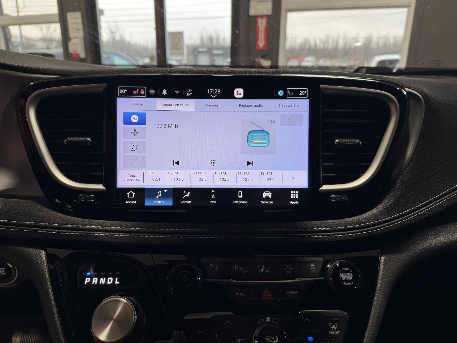 Image 27 Chrysler Pacifica Touring L 2022