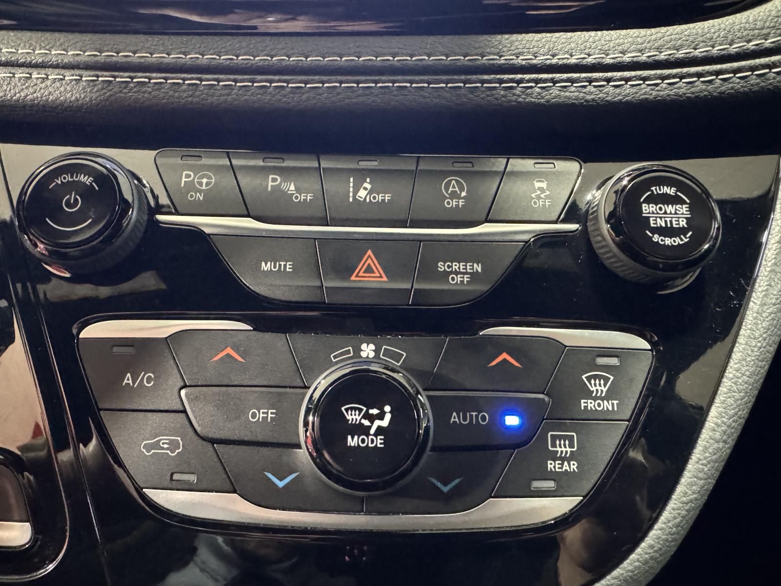 Image 31 Chrysler Pacifica Touring L 2022