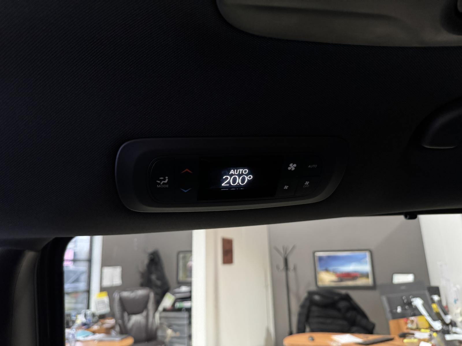 Image 16 Chrysler Pacifica Touring L 2022