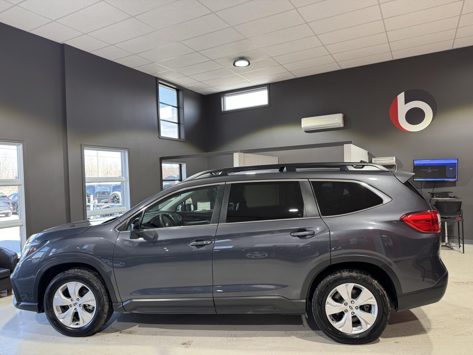 Image 3 Subaru Ascent Convenience 2023