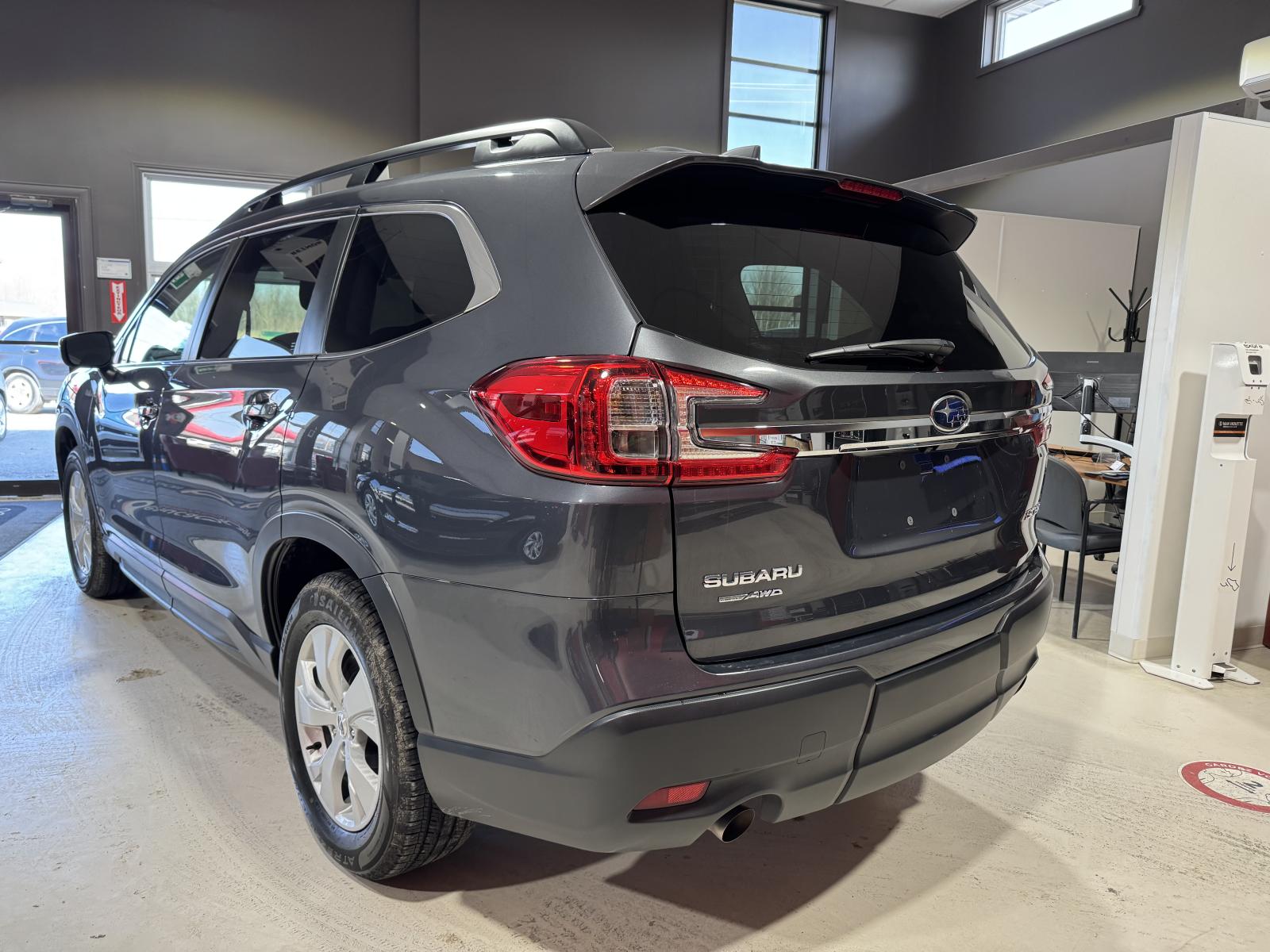 Image 4 Subaru Ascent Convenience 2023