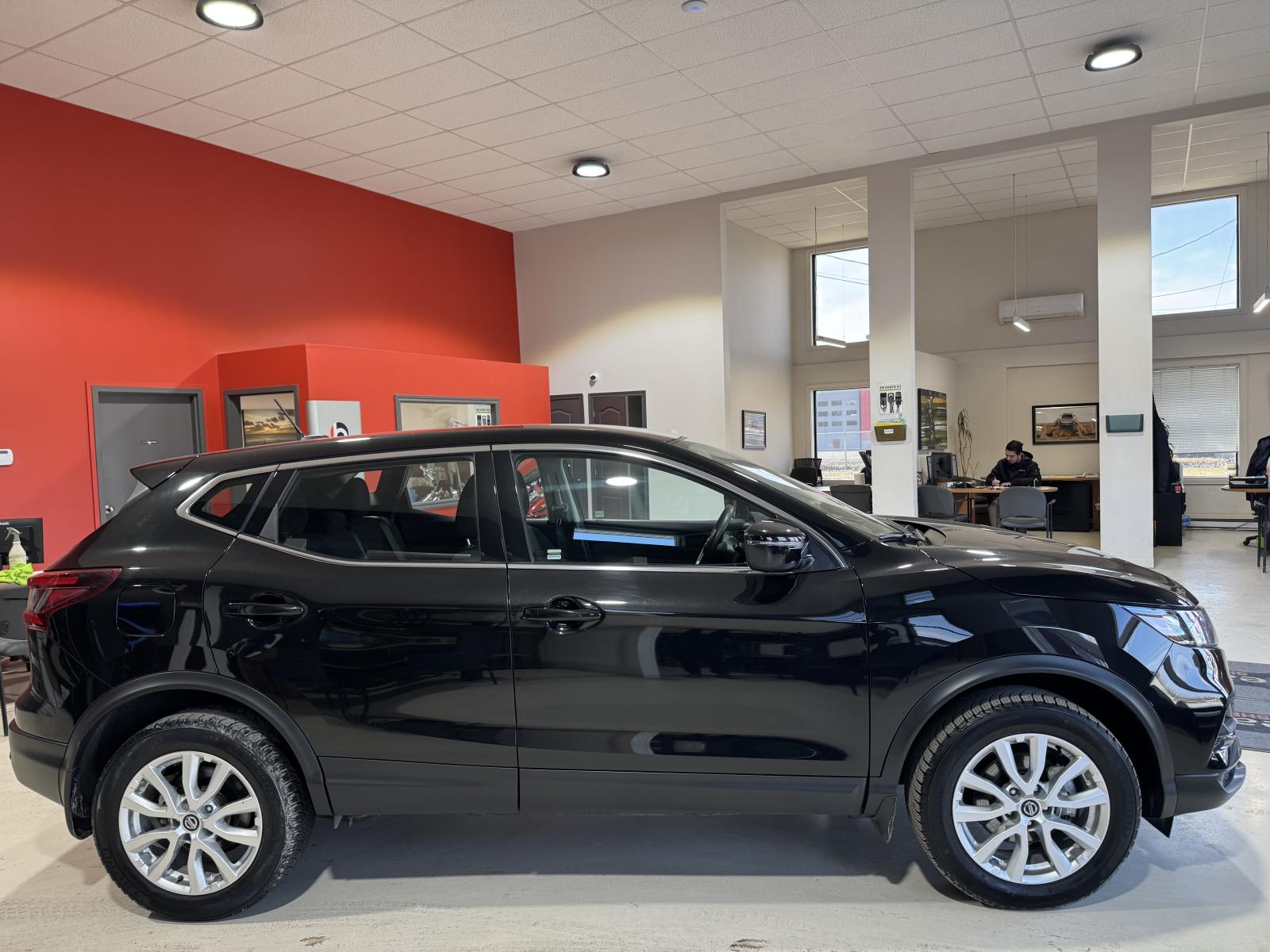 Image 9 Nissan Qashqai S 2023