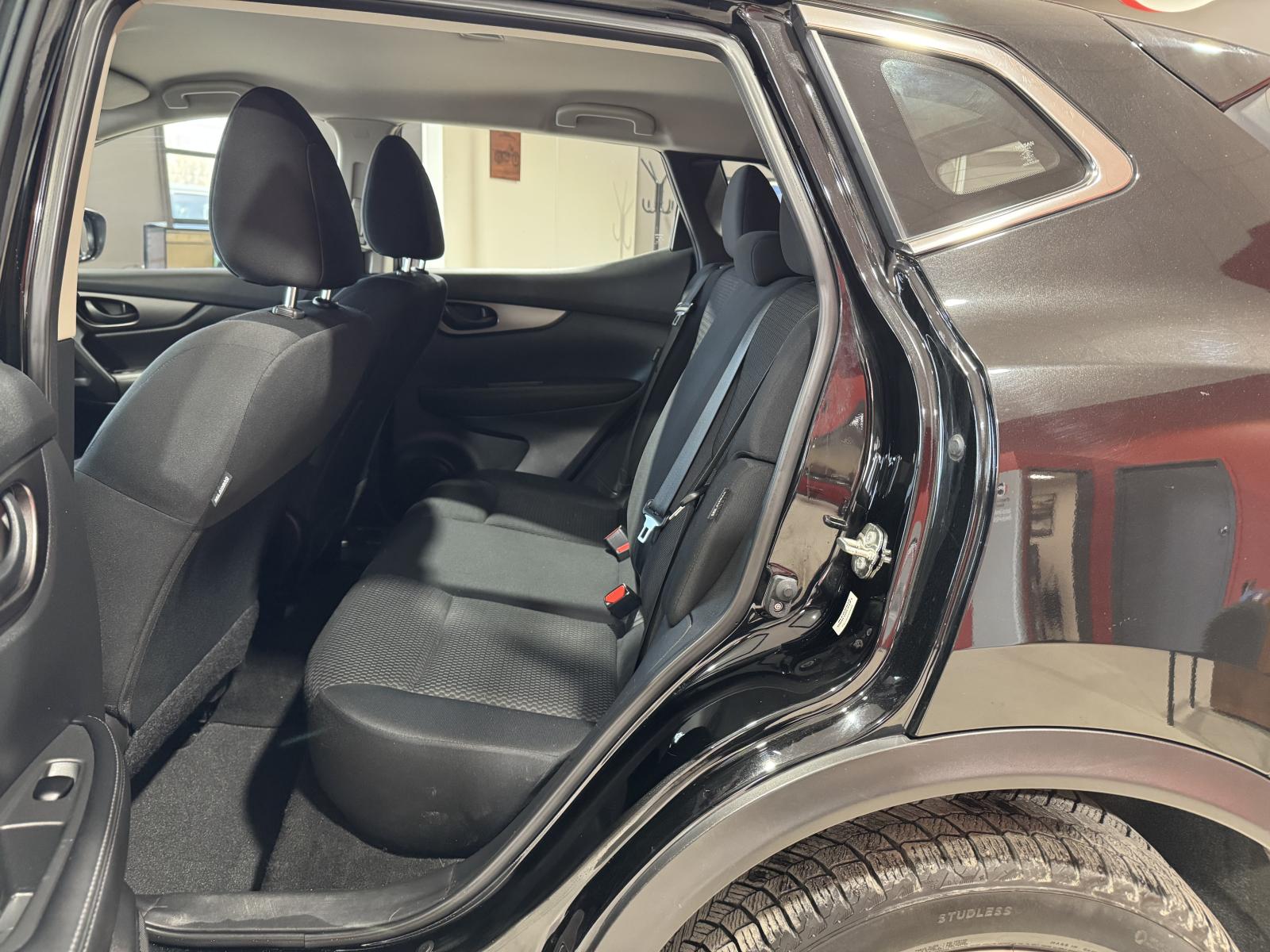 Image 13 Nissan Qashqai S 2023