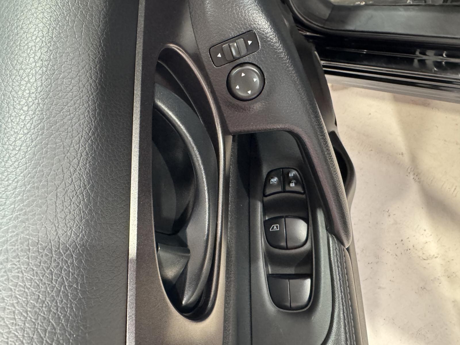 Image 15 Nissan Qashqai S 2023