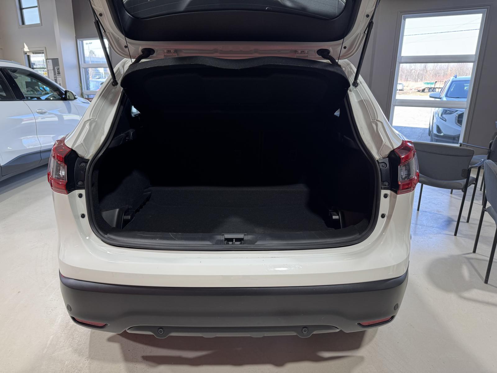 Image 6 Nissan Qashqai S 2023