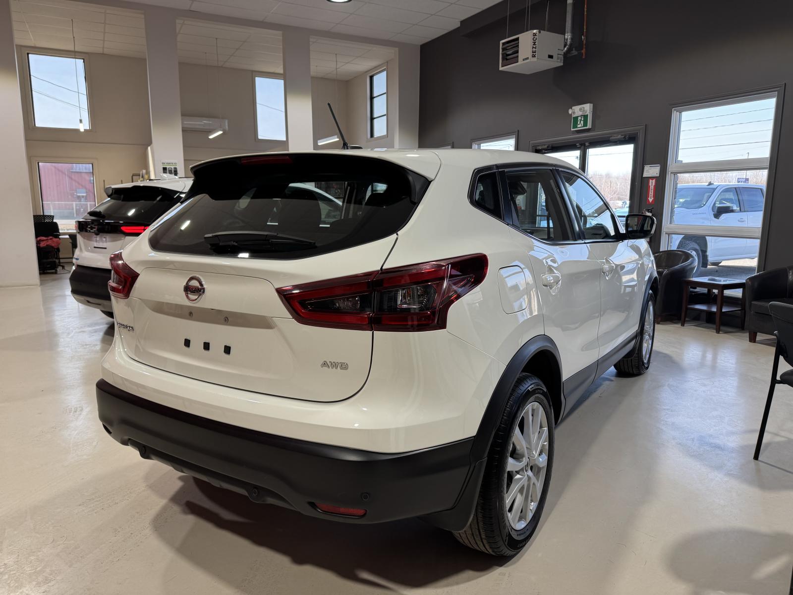 Image 8 Nissan Qashqai S 2023