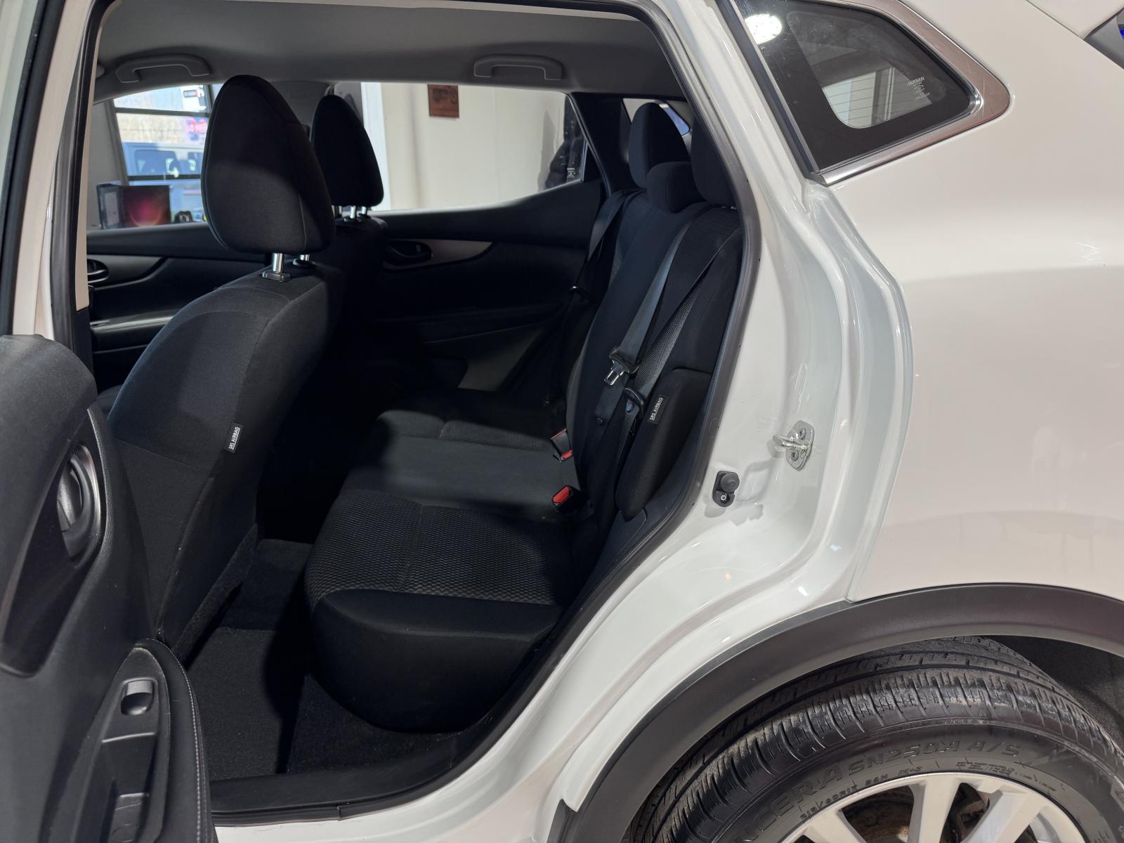 Image 13 Nissan Qashqai S 2023