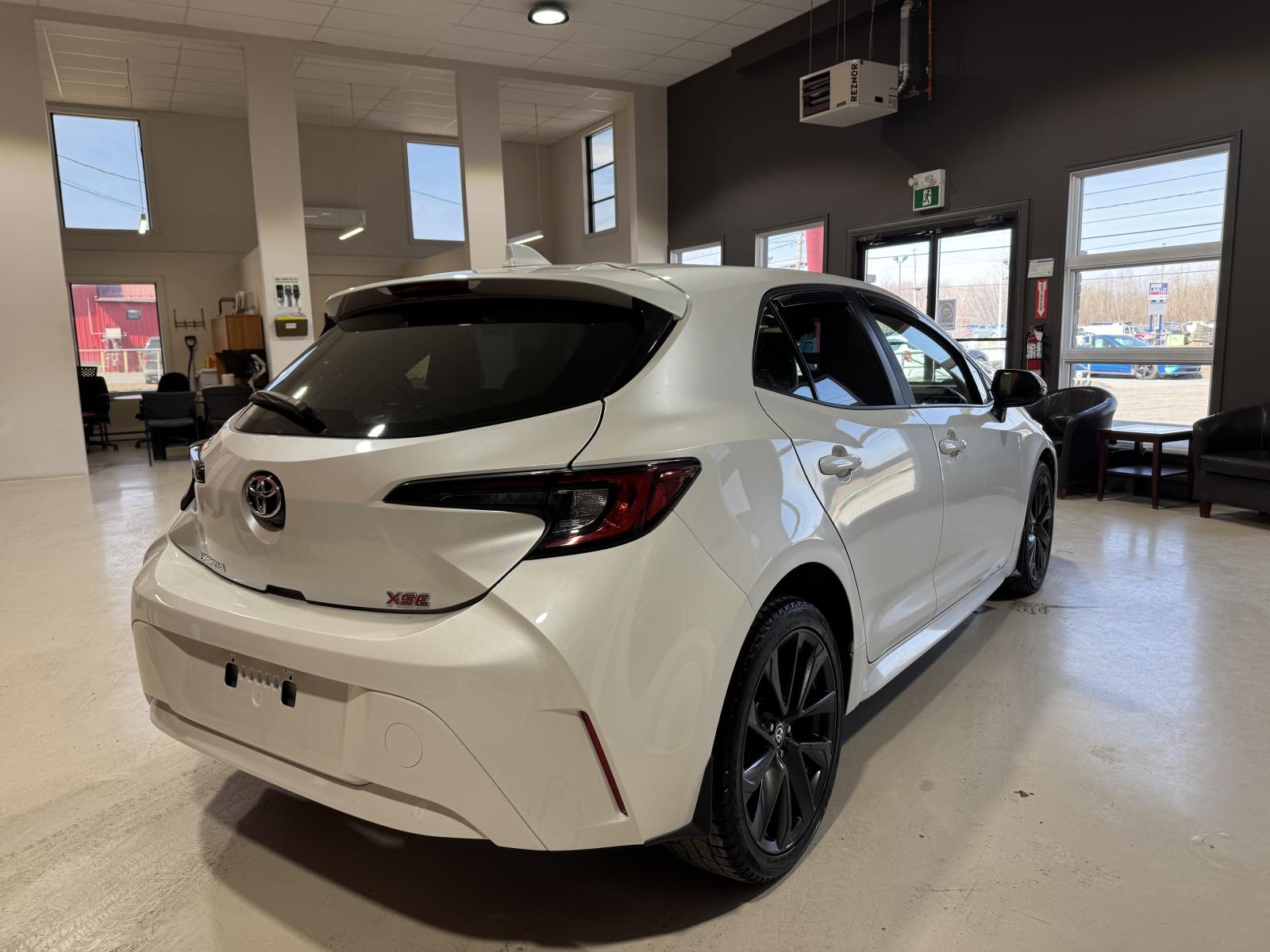 Image 8 Toyota Corolla XSE 2023