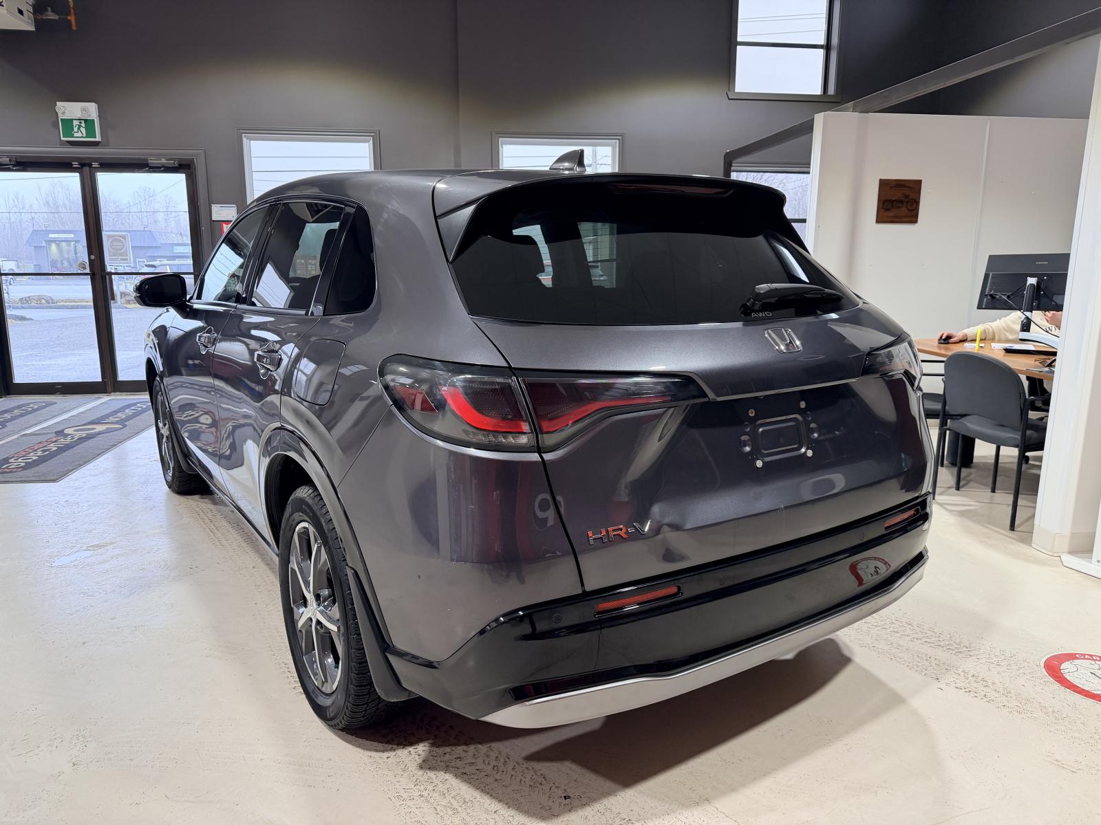 Honda HR-V EX-L w/Nav 2023 — photo 4