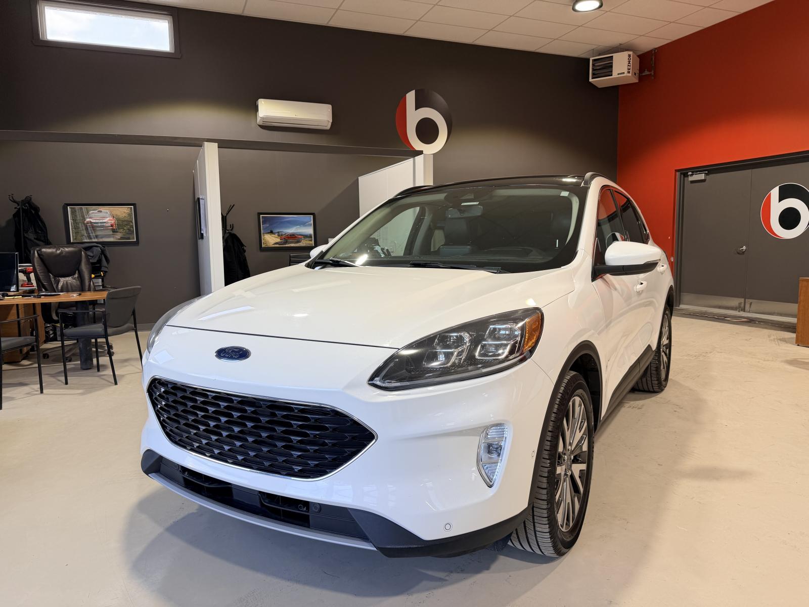 Ford Escape Titanium Hybrid 2020