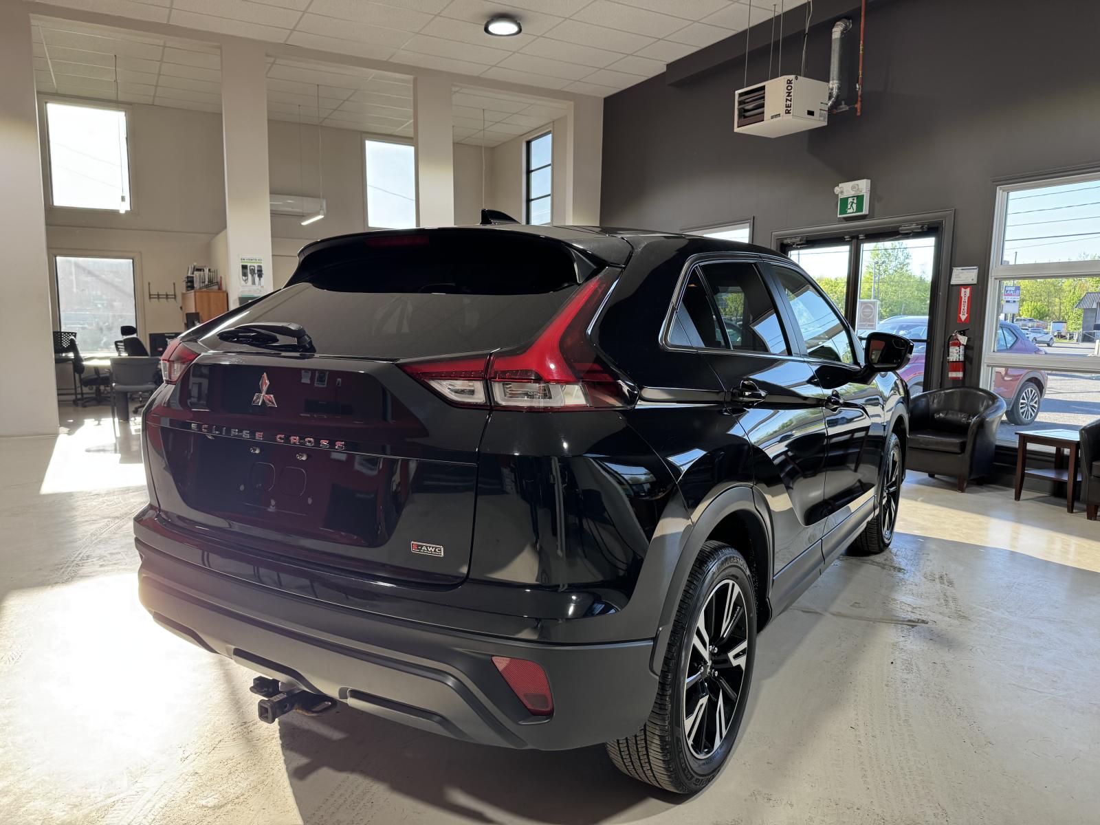 Mitsubishi Eclipse Cross ES 2023 — photo 8