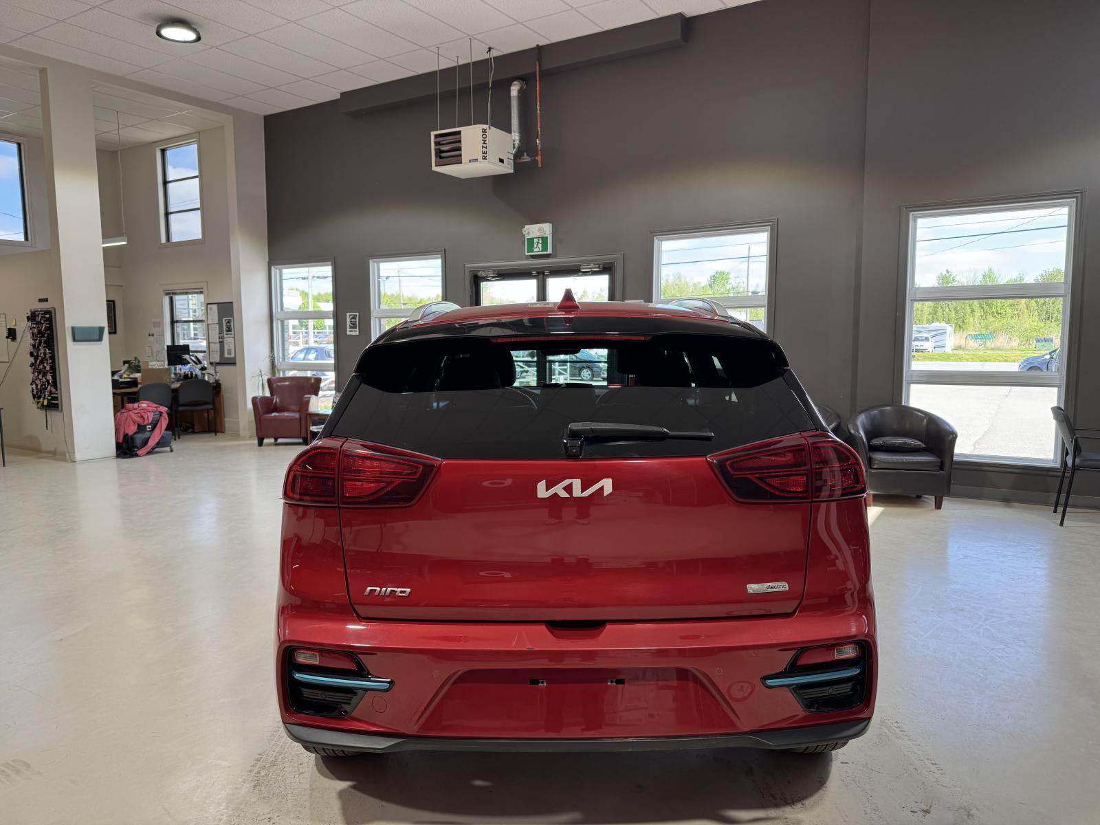 Kia Niro EV SX Touring 2022 — photo 5