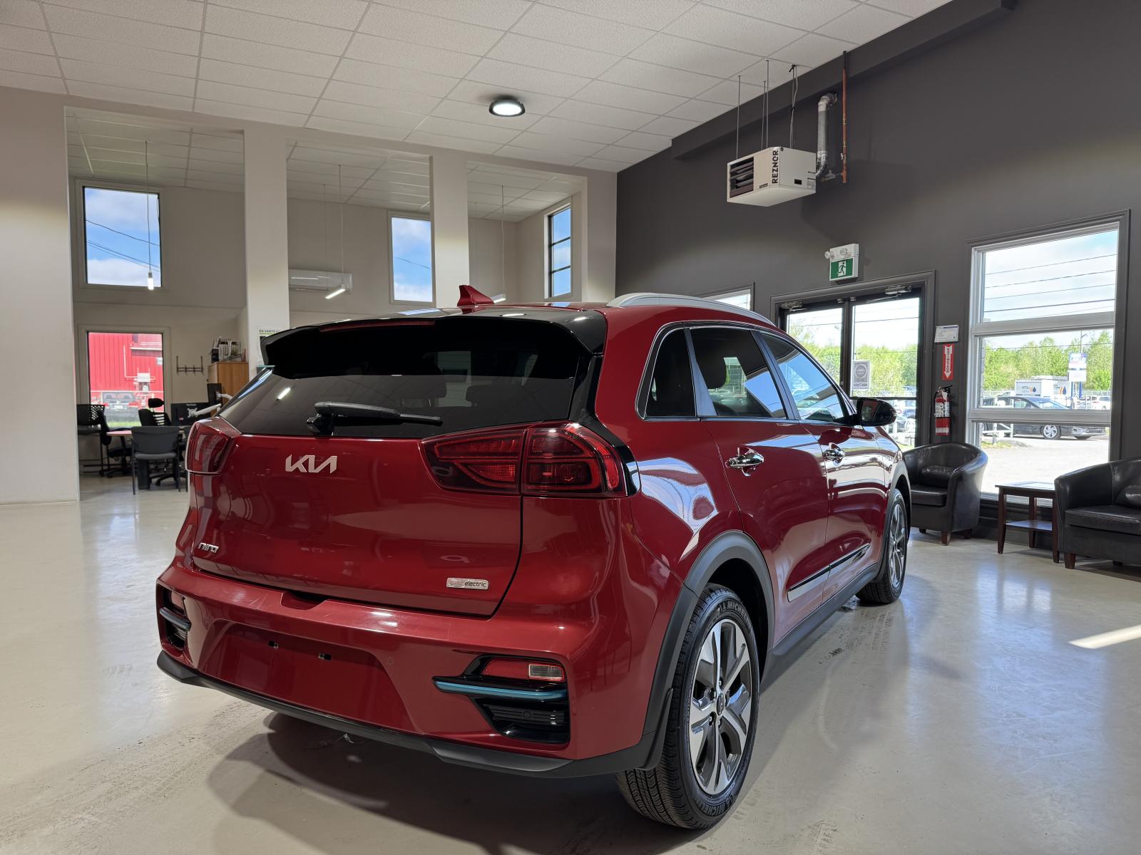 Kia Niro EV SX Touring 2022 — photo 8