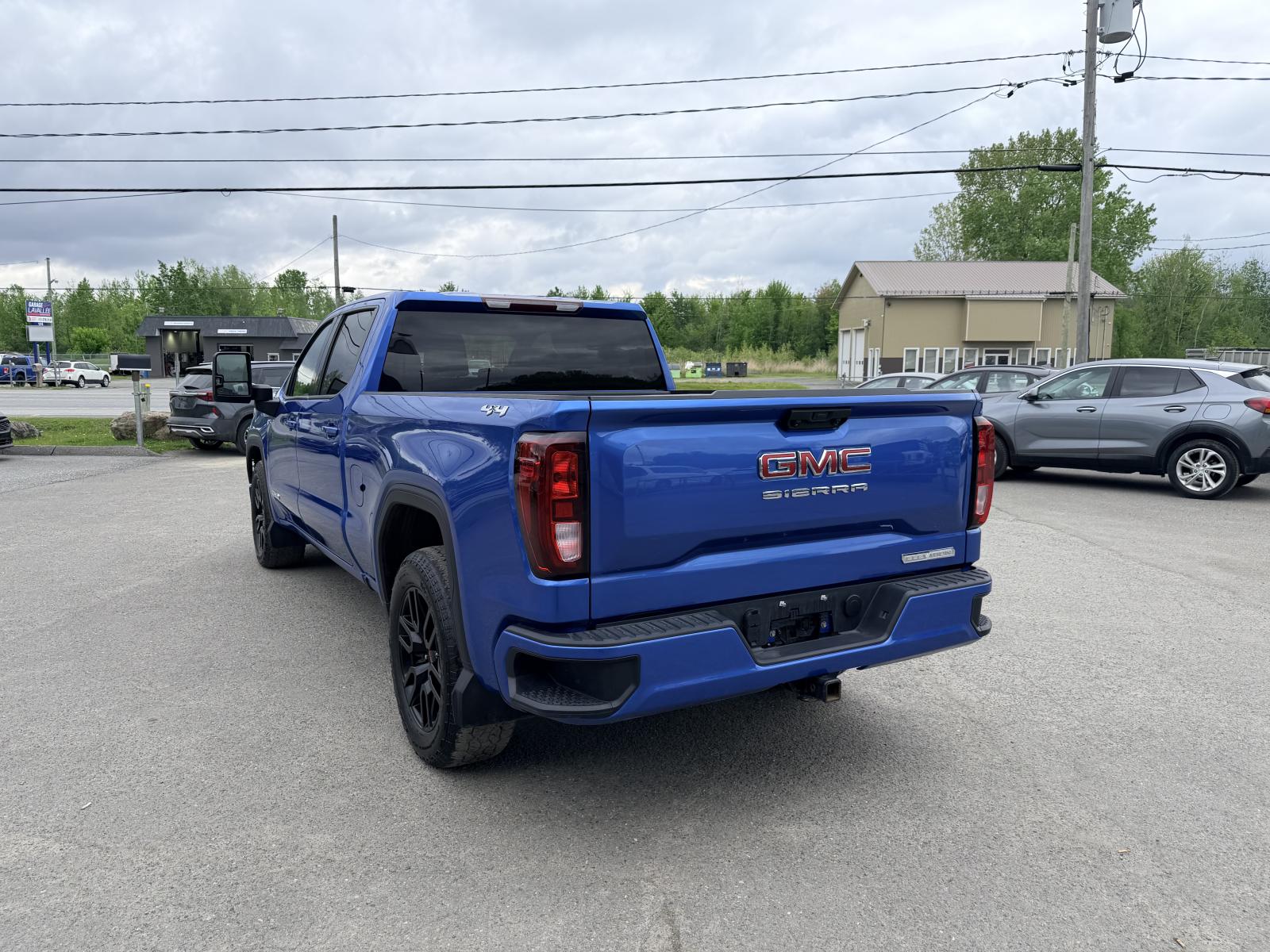 GMC Sierra 1500 Elevation 2023 — photo 4