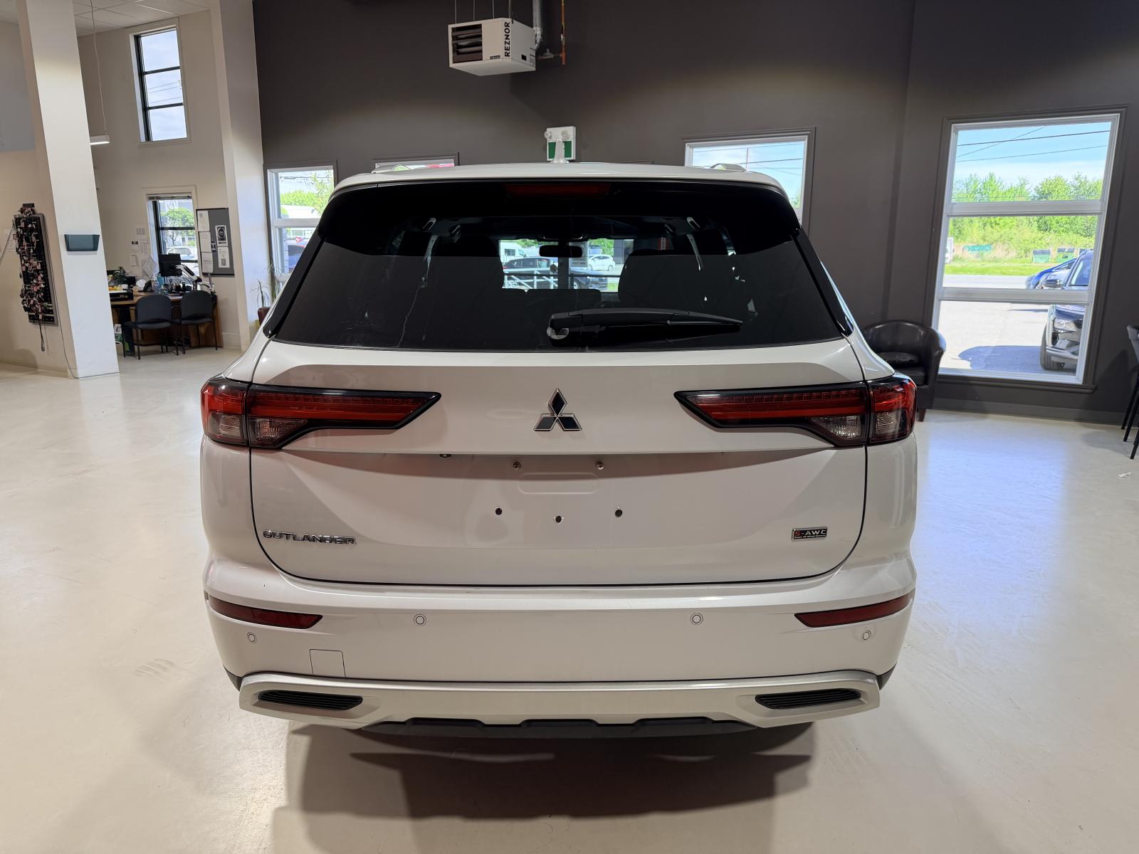 Mitsubishi Outlander 2022 — photo 5