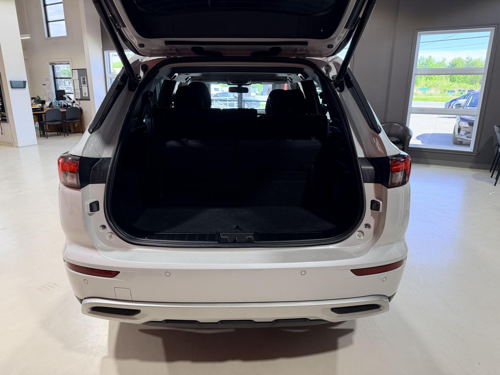 Mitsubishi Outlander 2022 — photo 7