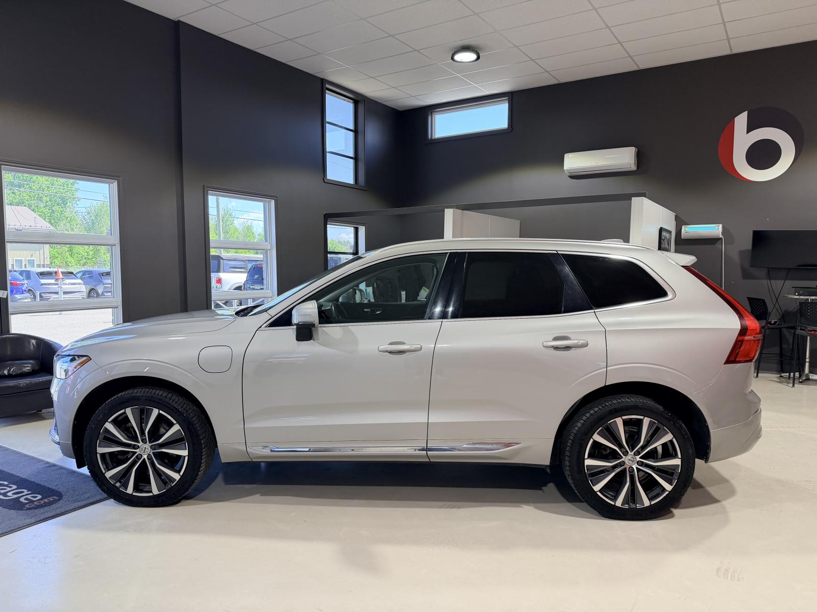 Volvo XC60 Inscrptn Expr Rchrg 2022 — photo 3