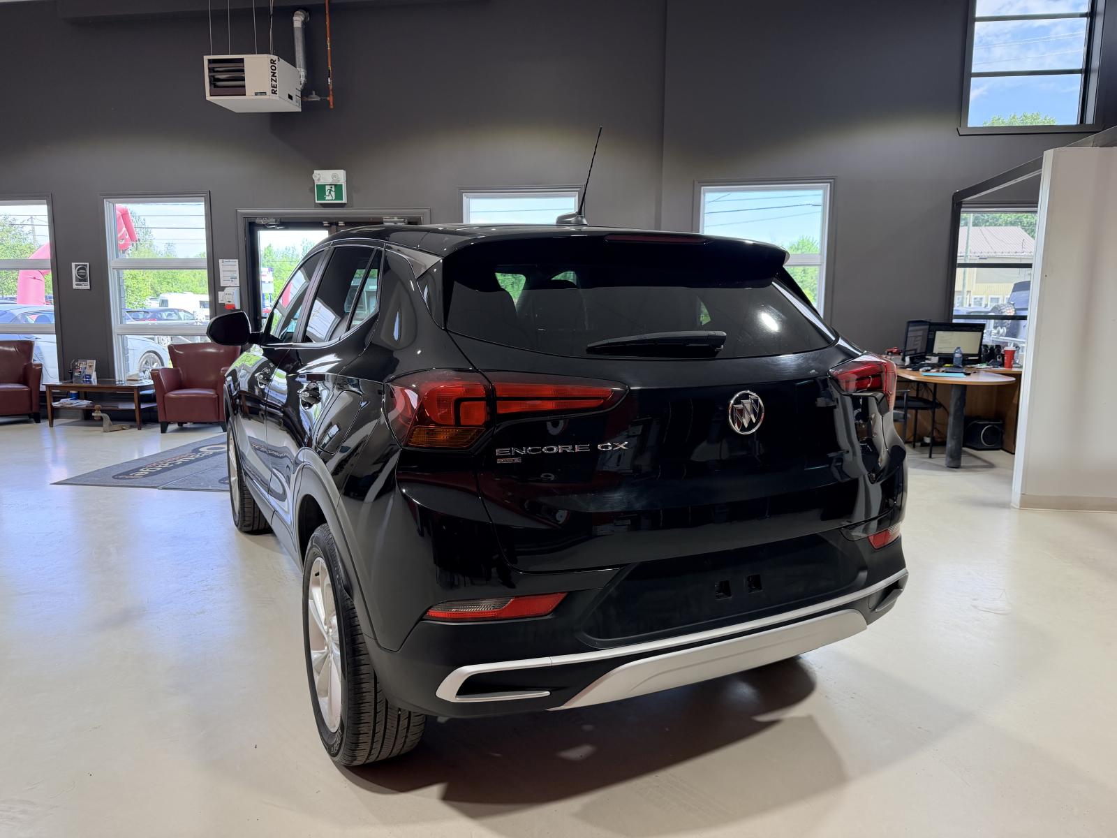 Buick Encore GX Preferred 2022 — photo 4