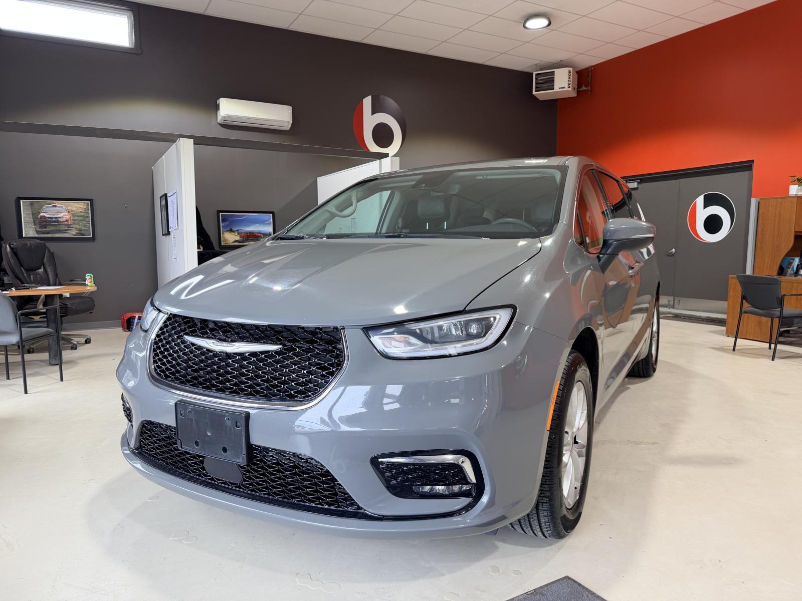 Chrysler Pacifica Touring L 2023