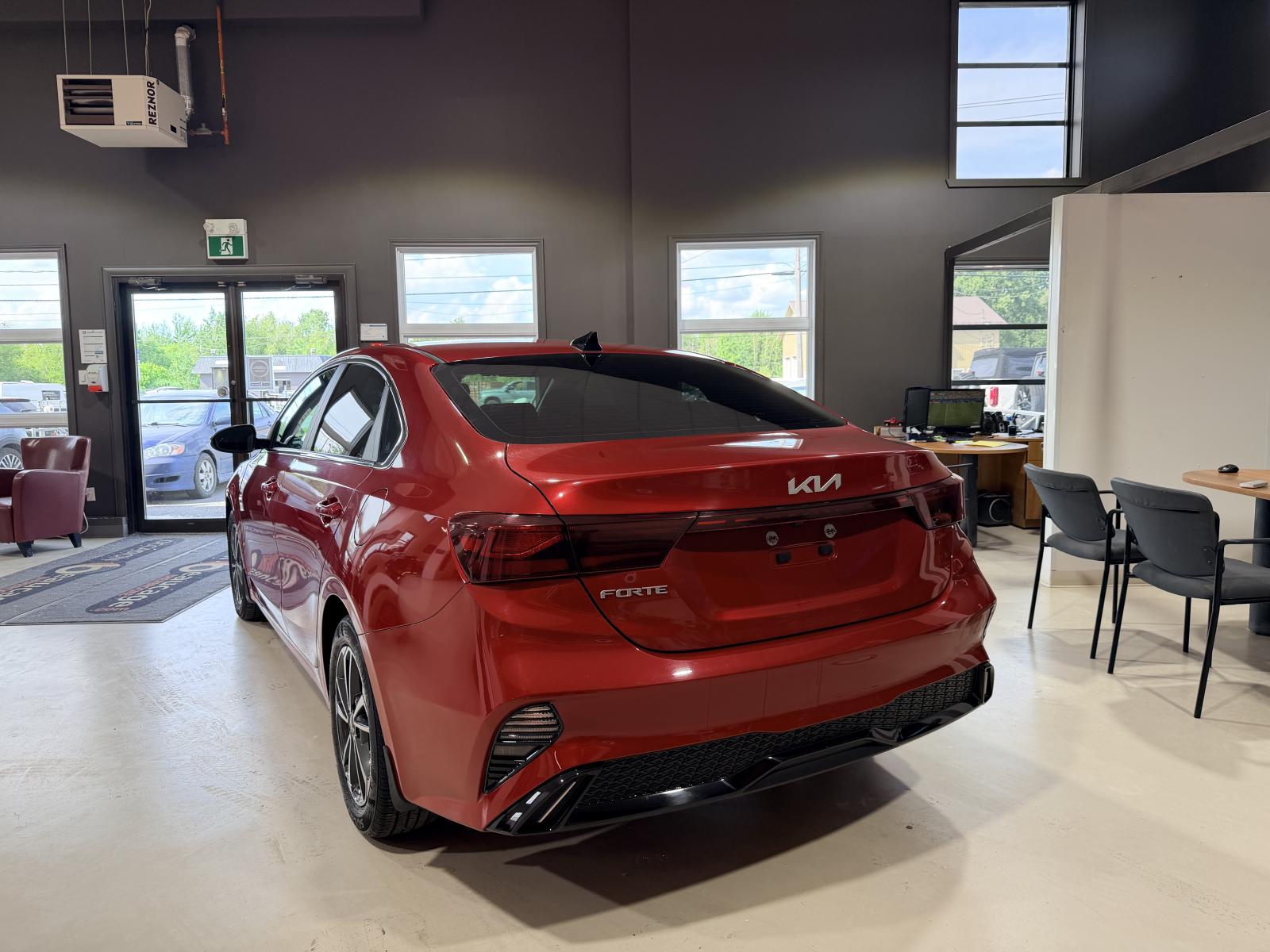 Kia Forte EX 2023 — photo 4