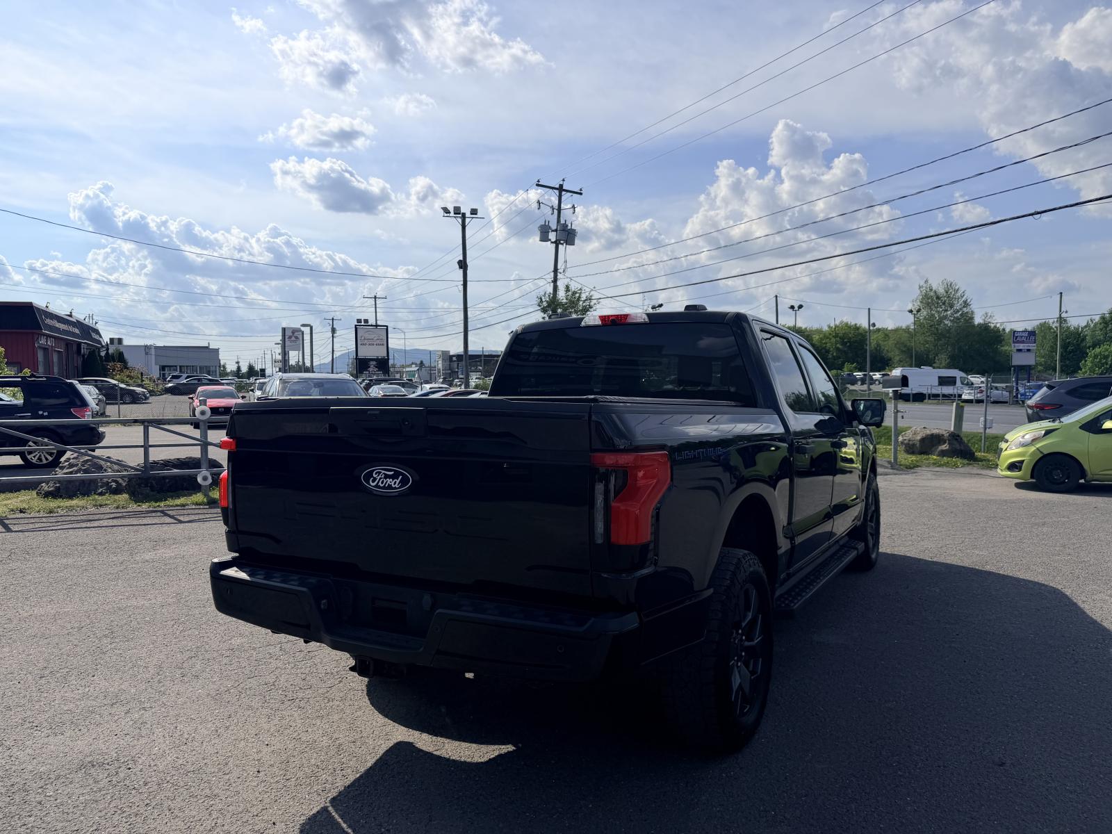 Ford F150 Lightning XLT 2024 — photo 8