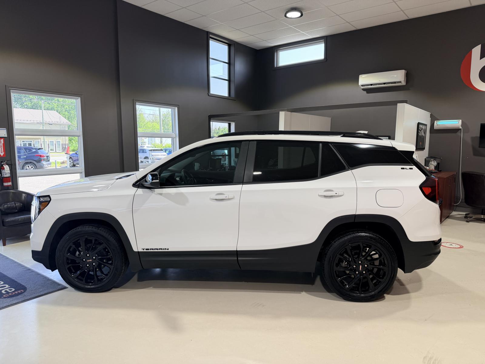 GMC Terrain SLE 2024 — photo 3