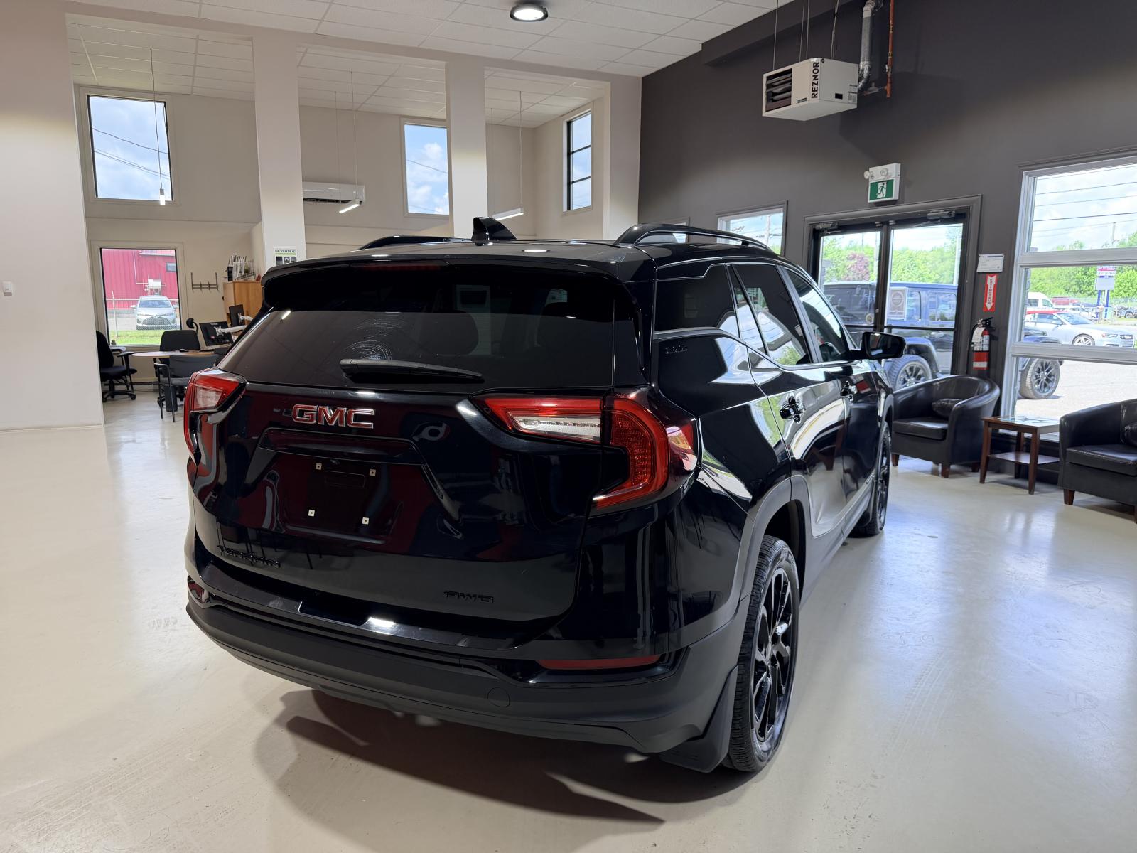 GMC Terrain SLE 2024 — photo 8