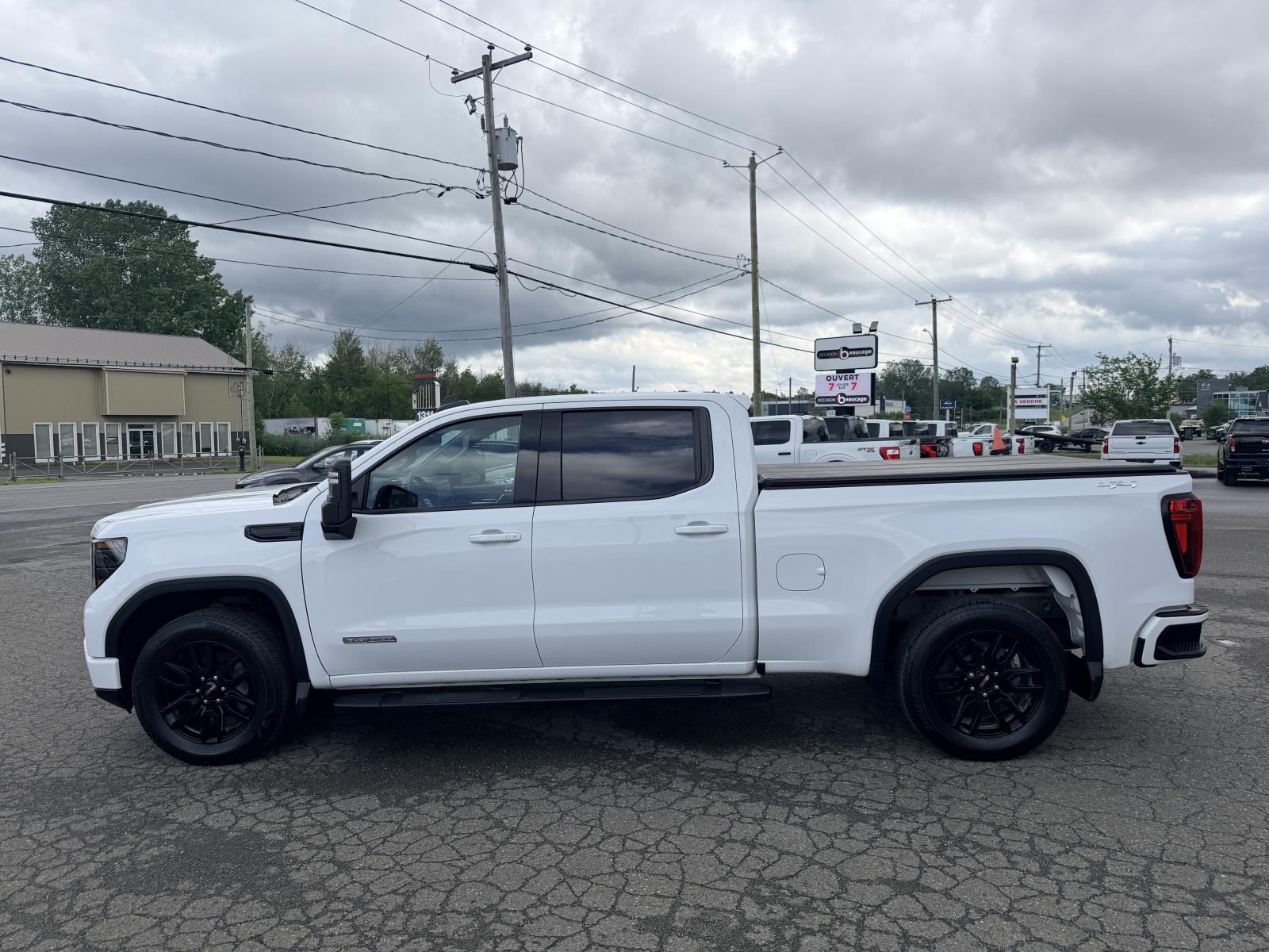 GMC Sierra 1500 Elevation 2024 — photo 3