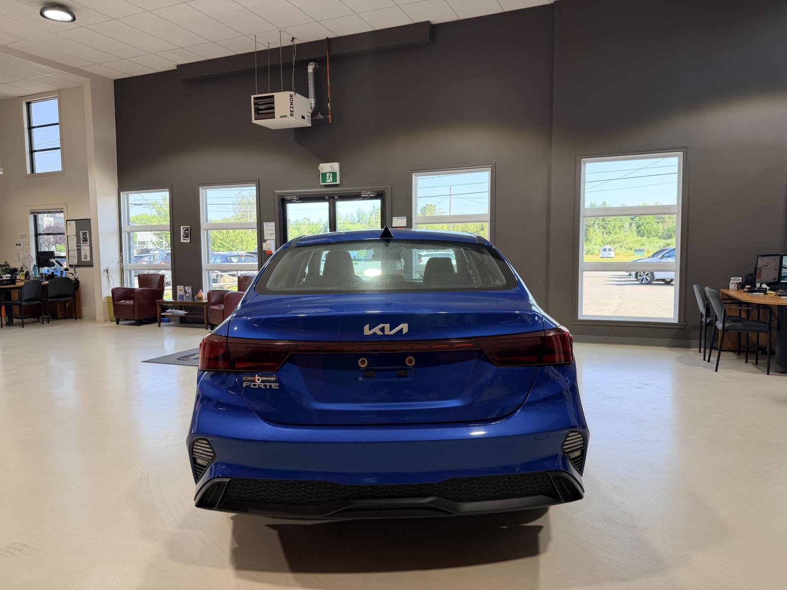 Kia Forte LX 2023 — photo 4