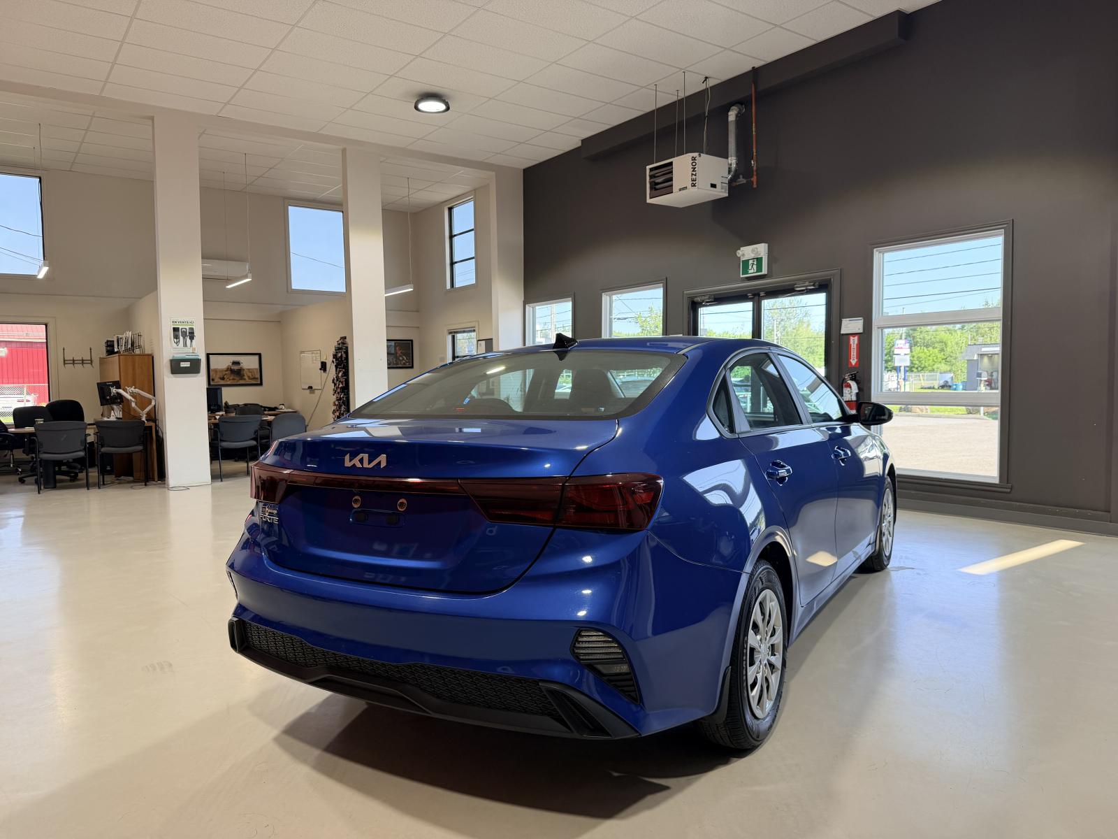 Kia Forte LX 2023 — photo 5