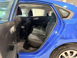 Miniature 12 Kia Forte LX 2023