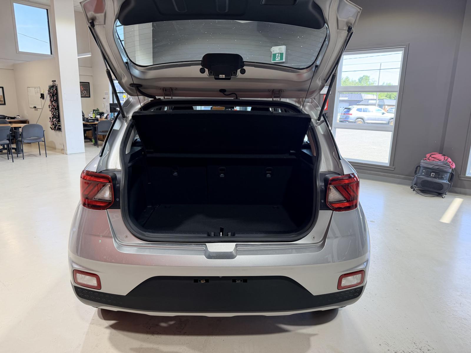 Hyundai Venue Essential 2024 — photo 7