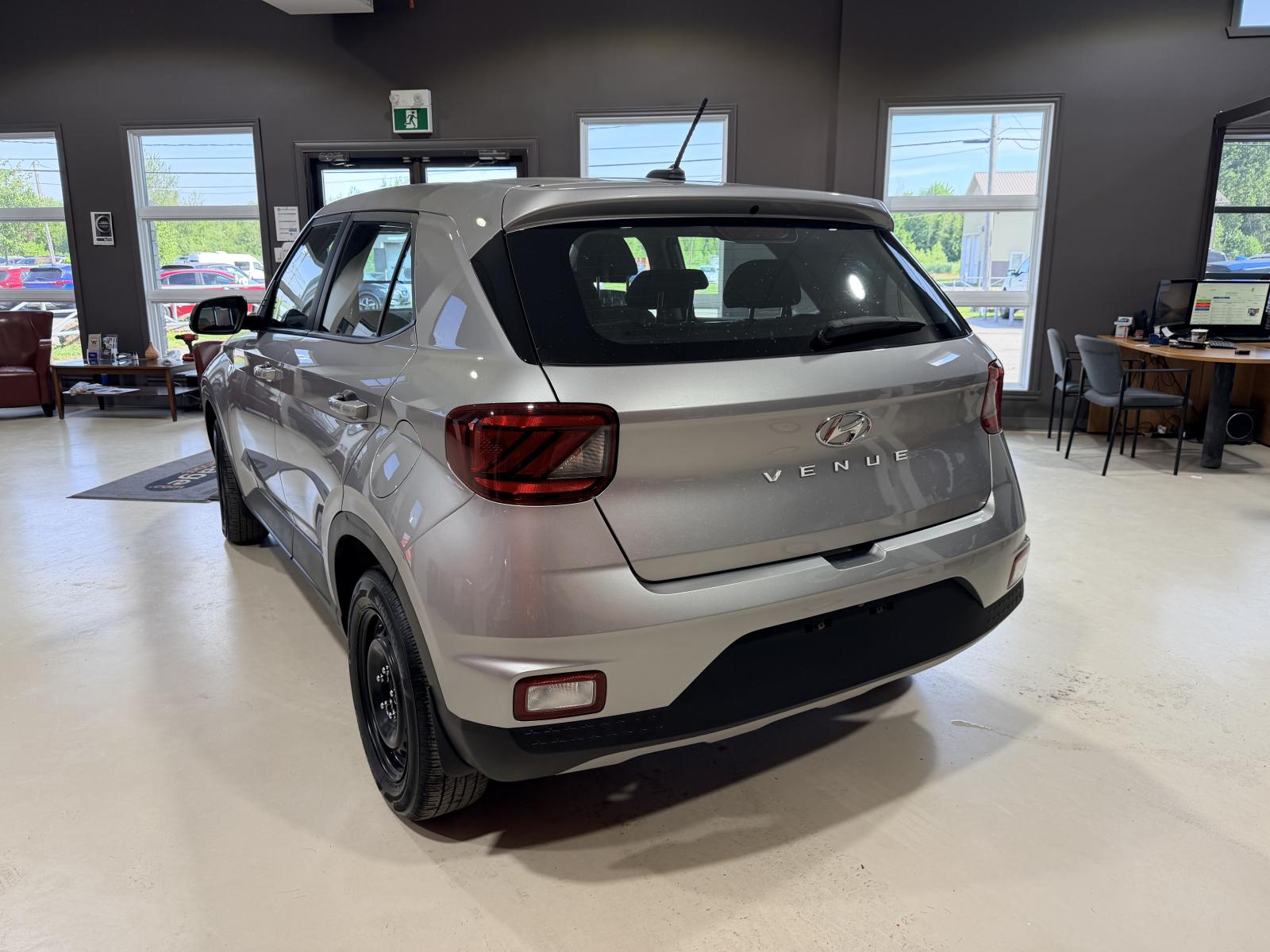 Hyundai Venue Essential 2024 — photo 4