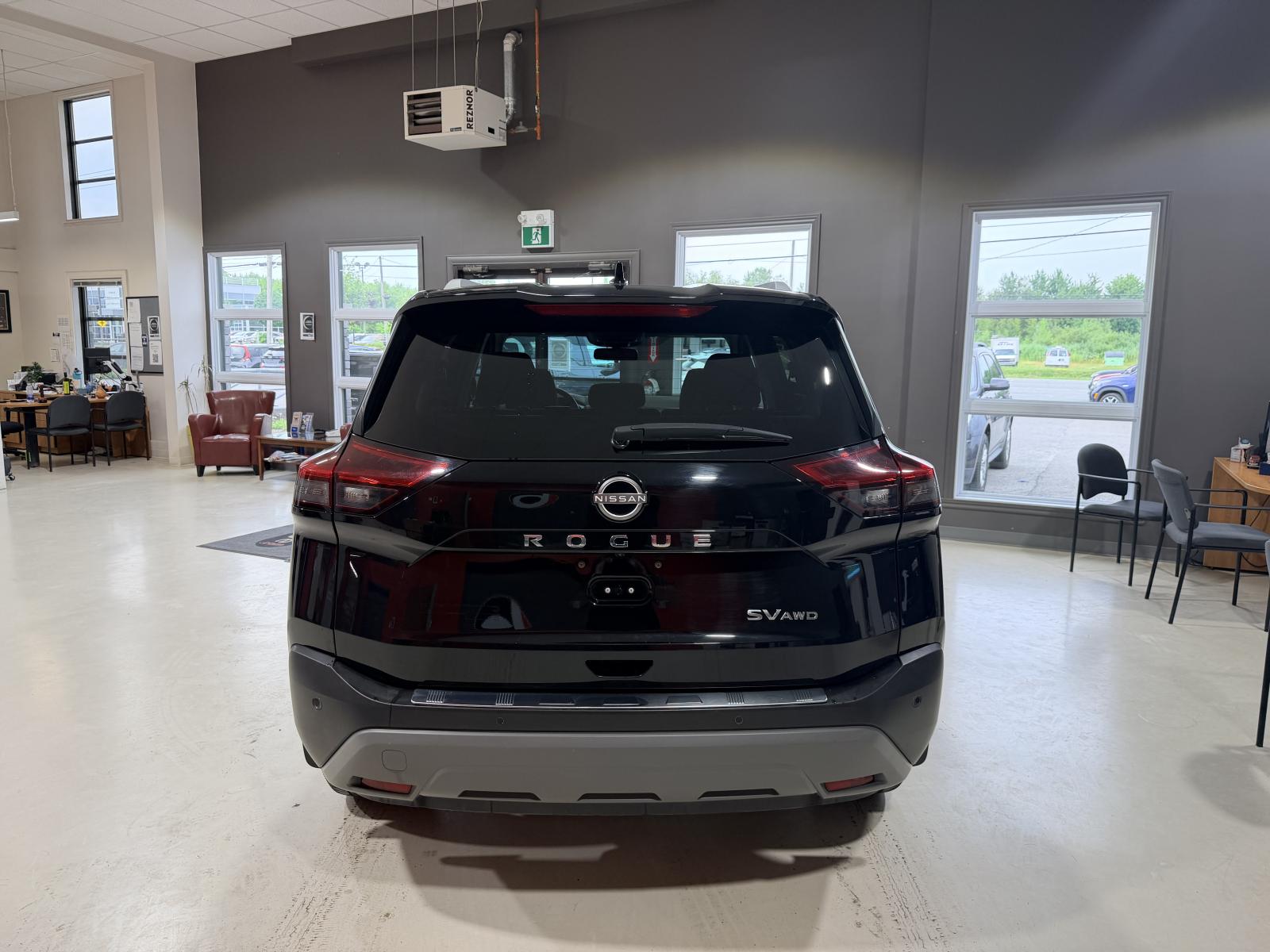 Nissan Rogue SV Moonroof 2023 — photo 5