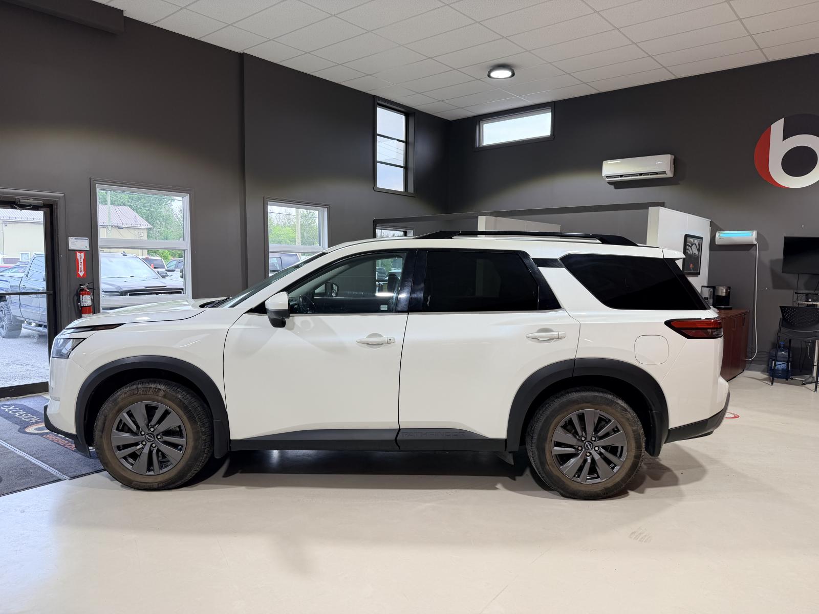 Nissan Pathfinder SV 2024 — photo 3