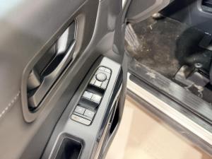 Miniature 17 Nissan Pathfinder SV 2024