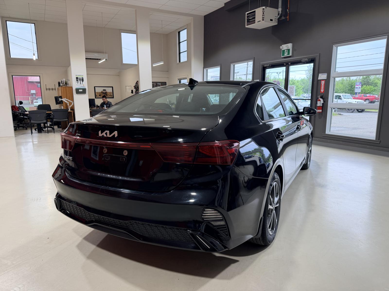 Kia Forte EX 2022 — photo 7