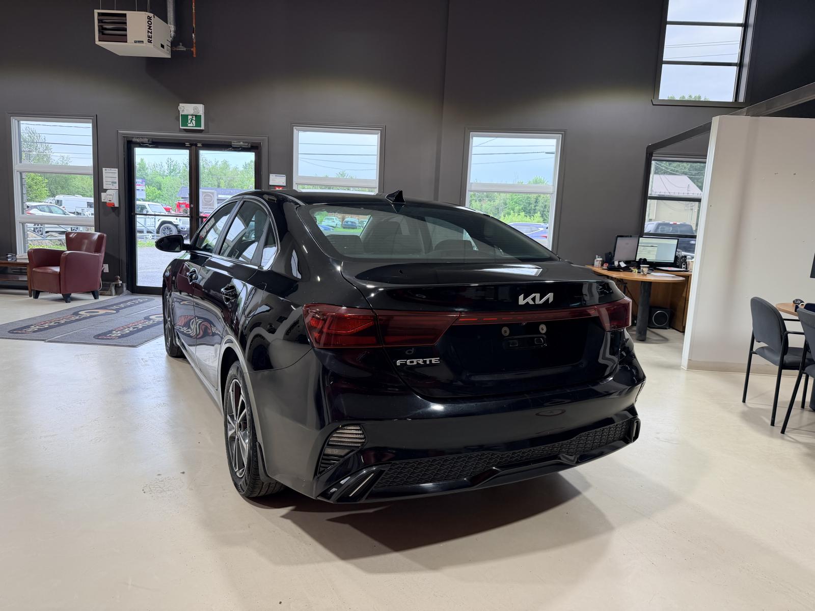 Kia Forte EX 2022 — photo 4