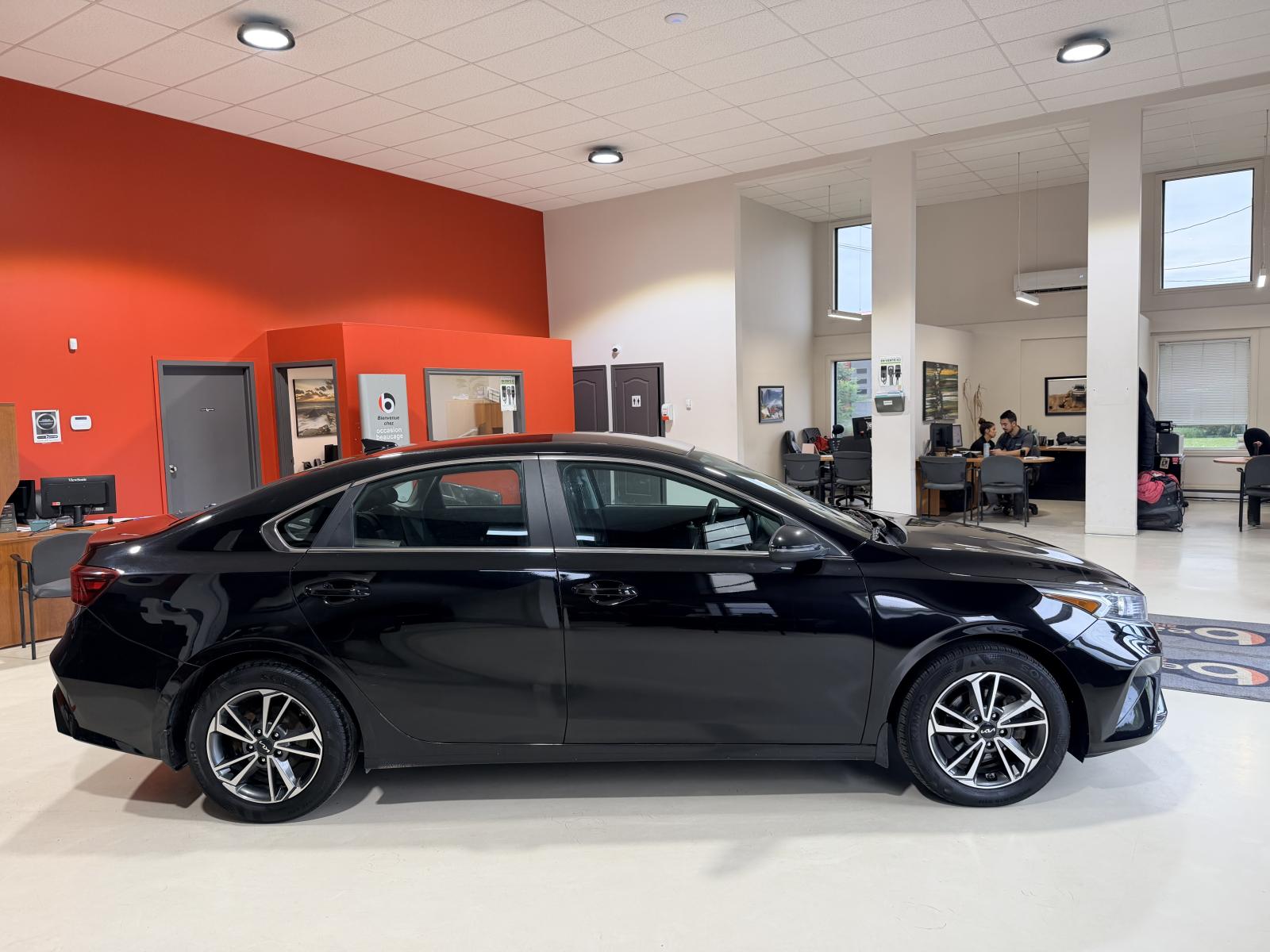 Kia Forte EX 2022 — photo 8