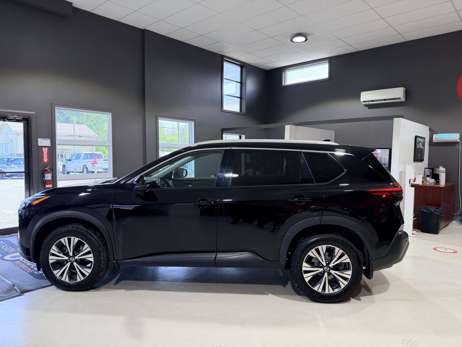 Nissan Rogue SV 2021 — photo 3